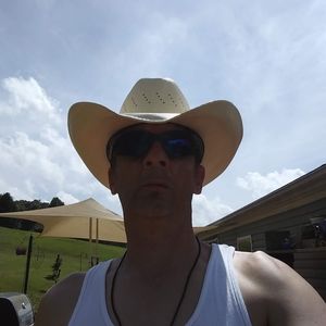 Meet your Posher, Brad